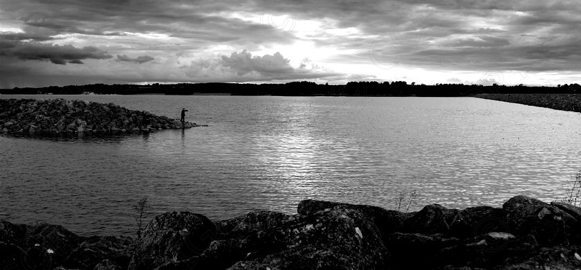 Rutland Water Sunset 1 BW 
 B0007P 0077 
 Keywords: countryside, fishing, river, rutland, water, scene, sky