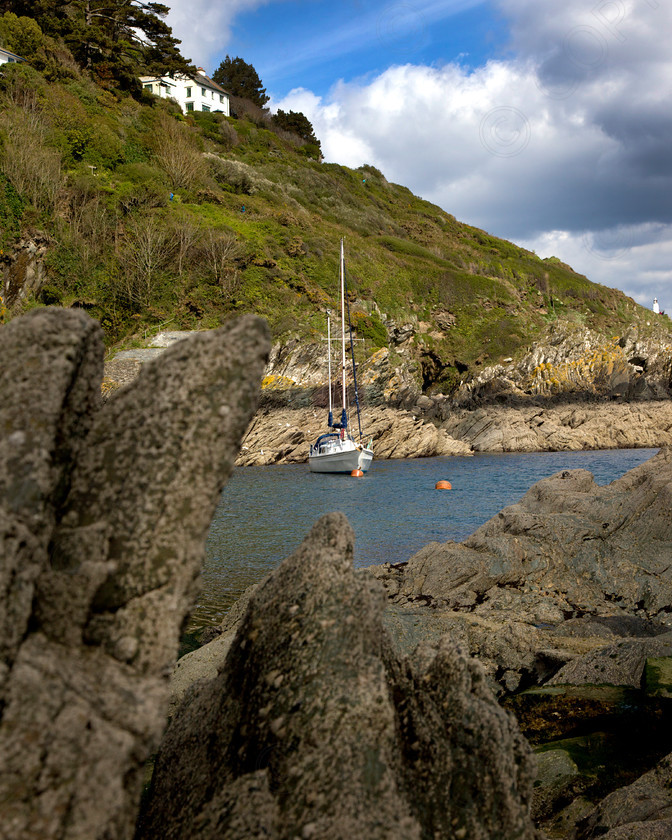 Cornwall Bay 014 
 Images of Cornwall 
 Keywords: Cornwall polperro harbour sea