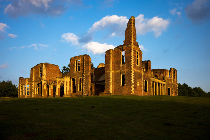 Houghton House Ampthill 002 
 Houghton House Ampthill at Dusk 
 Keywords: Houghton House, Ampthill, Bedfordshire, ruins, old buildings